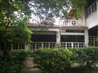 4 Bedroom 2 floors House at Sukh Bangkok