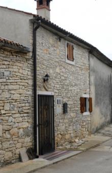 Renovated house +750m2 buildland Barban