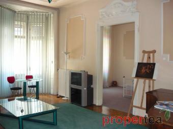 MODERN APARTMENT IN HISTORICAL B Budapest