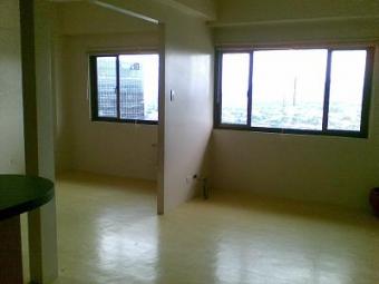 EASTWOOD - BARE CONDOS FOR RENT Q
