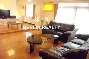 Near Shilin MRT station--1327-1 Taipei
