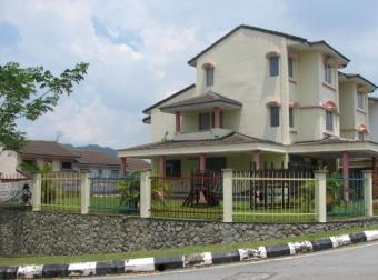 2 1/2 sty -3851s/ft freehold Tmn Bukit Permata Sri Gombak