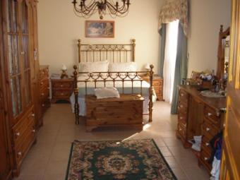 Attard Ref:10050612 Attard