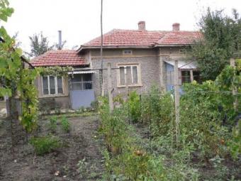 PROPERTY WITH A HUGE PLOT Varna