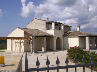8 villas on a beautiful hill Umag