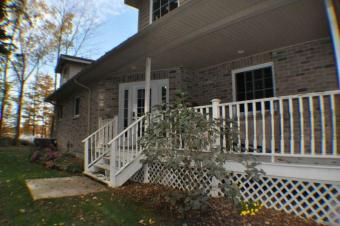 Country Home access to Lake Erie Dutton