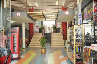 SELLING SMALL STYLISH CENTERR Trujillo