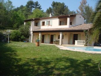 Charming villa in Roquefort les Roquefort-les-pins