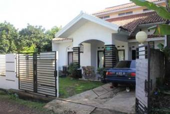 big house in quite area Sawangan
