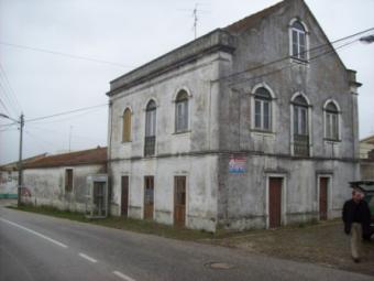 Old traditional portuguese house Famalic&atilde;o Nazar&eacute;