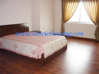 $1000 02 bed room apartment in H Hanoi