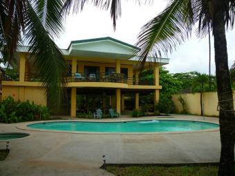 Ocean Front House Playa Bajamar, Jaco