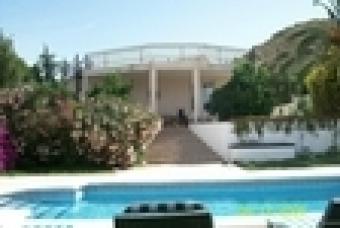 5 double bed detached villa Alicante