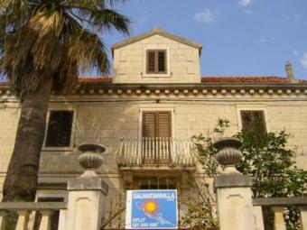 HOUSE ON THE ISLAND OF BRAC Brac
