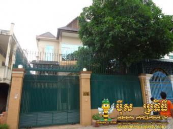 VILLA FOR RENT LOCATED IN THE TO Phnom Penh