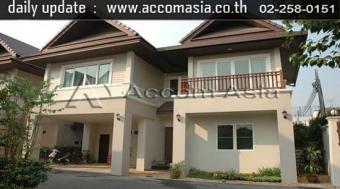 Attached house with private pool Bangkok