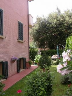 Townhouse angular Rosignano Solvay