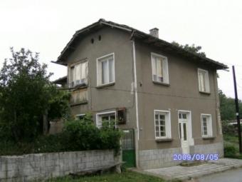 Selling house near Teteven Teteven