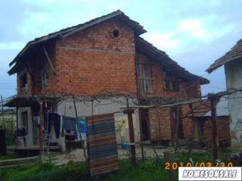 Two storey  house + an old one Vratsa County