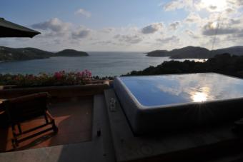 Penthouse-incredible views 3BR3B Zihuatanejo