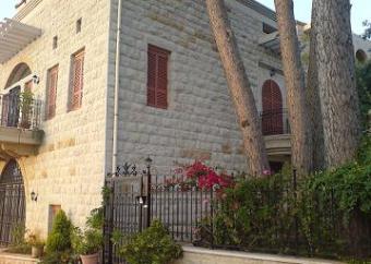Old House for Sale in Roumieh Roumieh