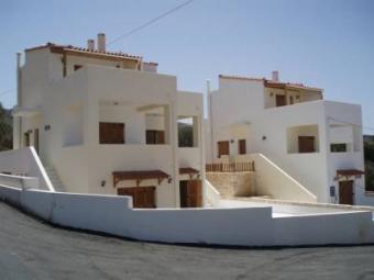 Detached houses in Crete Rousospiti