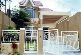 COMMONWEALTH Q.C. 2-3BR P2.1M Quezon City