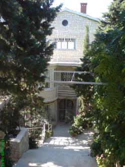 Villa from the acter George O. W Primo�ten