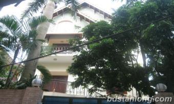 House with lake view for rent Hanoi