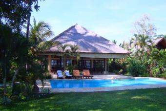 Beautiful villa on the beach Kwala Bali