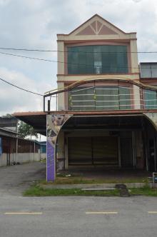 Menglembu 3 Storey Corner Shop, Ipoh
