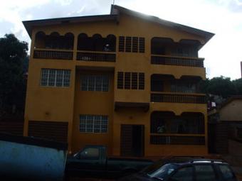 Three Bedroom Flat  For Rent Freetown, Wellington