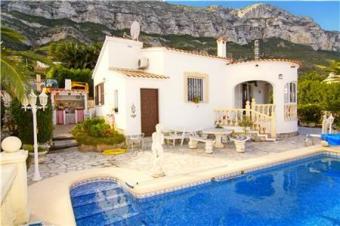 Very neat villa with pool Denia