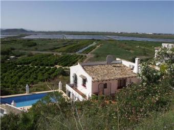 Beautifully landscaped villa Pego