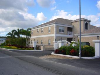 2bed 2bath Condo Nassau