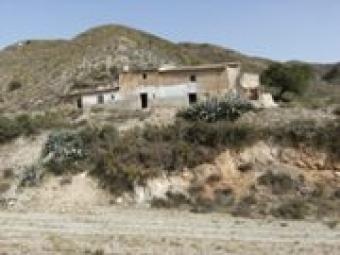 Reduced 2 cortijos with land Lubrin Almeria