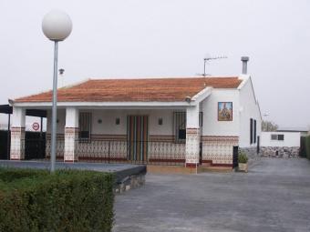 Villena, 3 Bed Country House Alicante