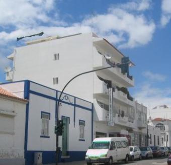 6 APARTMENTS & 2 SHOPS Albufeira