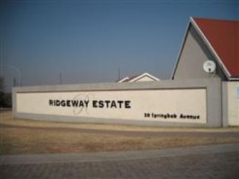 House in a secure complex for sa Witbank