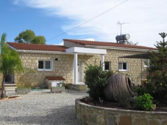 Cyprus Villa Pano Stroumbi