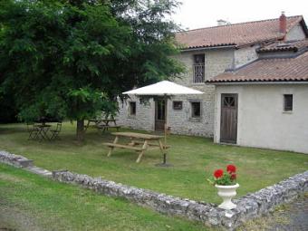 lovely large old stone farmhouse Mirambeau
