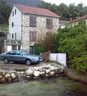 seafront house in KotorBay Prcanj