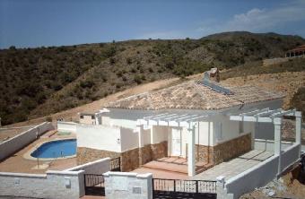 LUXURY VILLA WITH POOL/OFFER Bedar