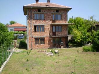 Village house for live Radomir
