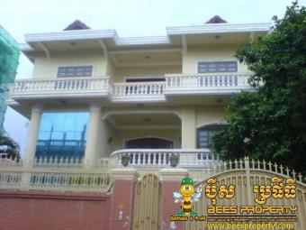 KHMER STYLE VILLA FOR RENT BKKII Phnom Penh