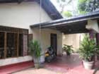 HOUSE  WITH  LAND  FOR  SALE Colombo
