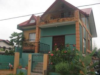 3 Storey house with attic Quezon City