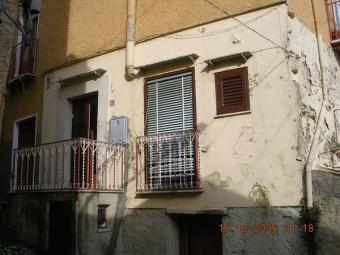 Townhouse in Sicily--Magaluso Pr Prizzi