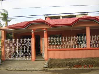 bungalow house in Las Pinas Las Pinas City