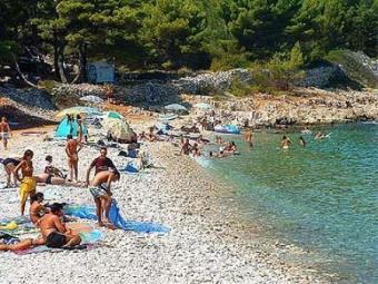 new renovated stonehouse Croatia Supetar